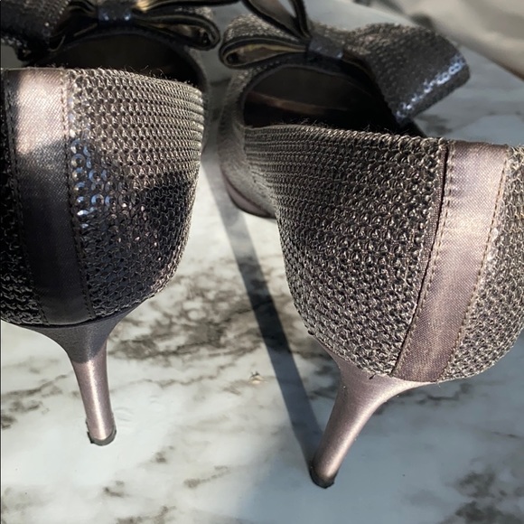 Shoes - Picture 4 of 6